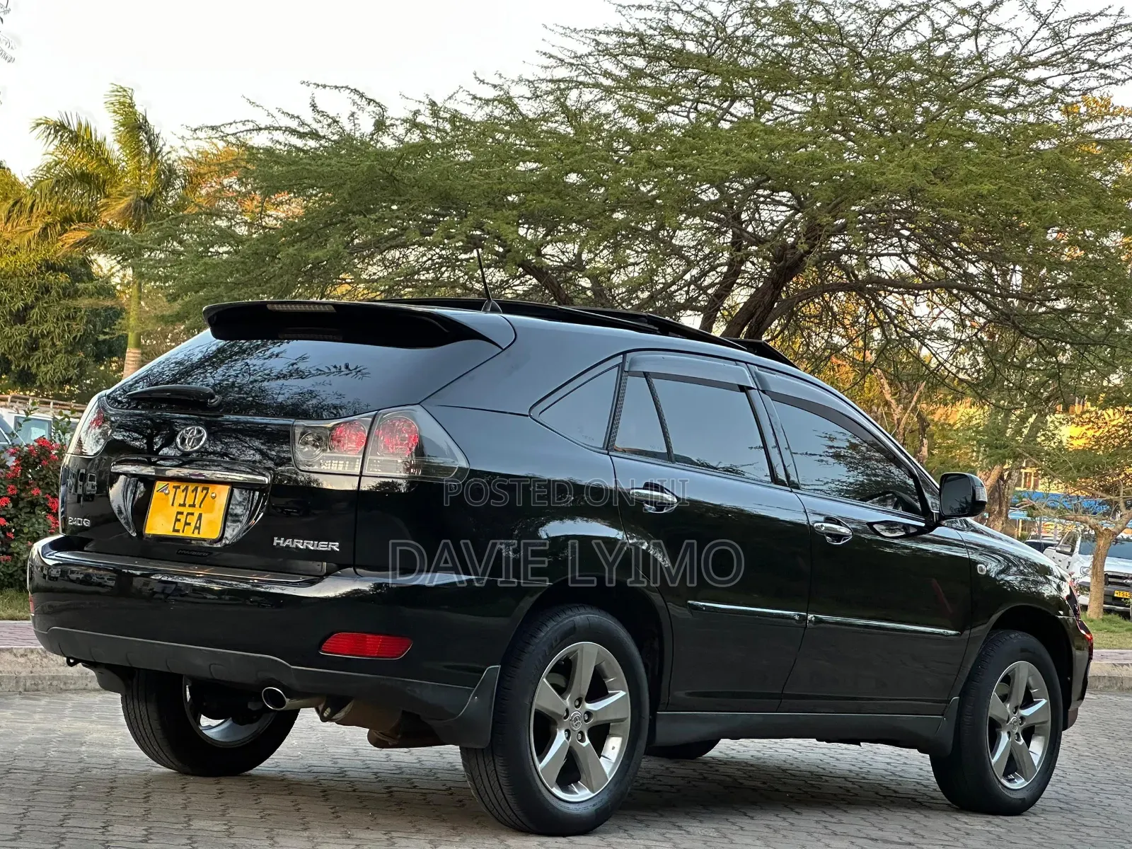 Toyota Harrier 2.4 2009 Black
