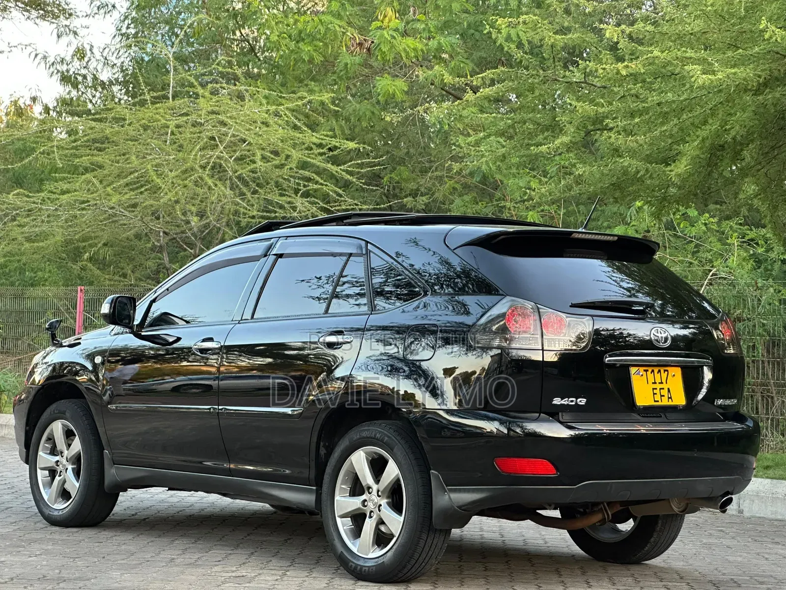 Toyota Harrier 2.4 2009 Black