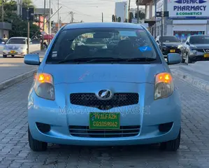 Photo - Toyota Vitz 2007 Blue