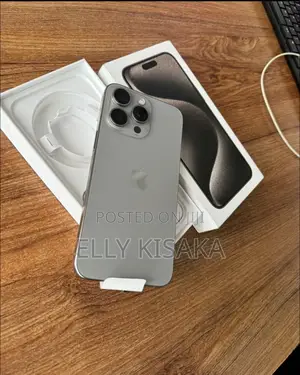 New Apple iPhone 15 Pro Max 256 GB White