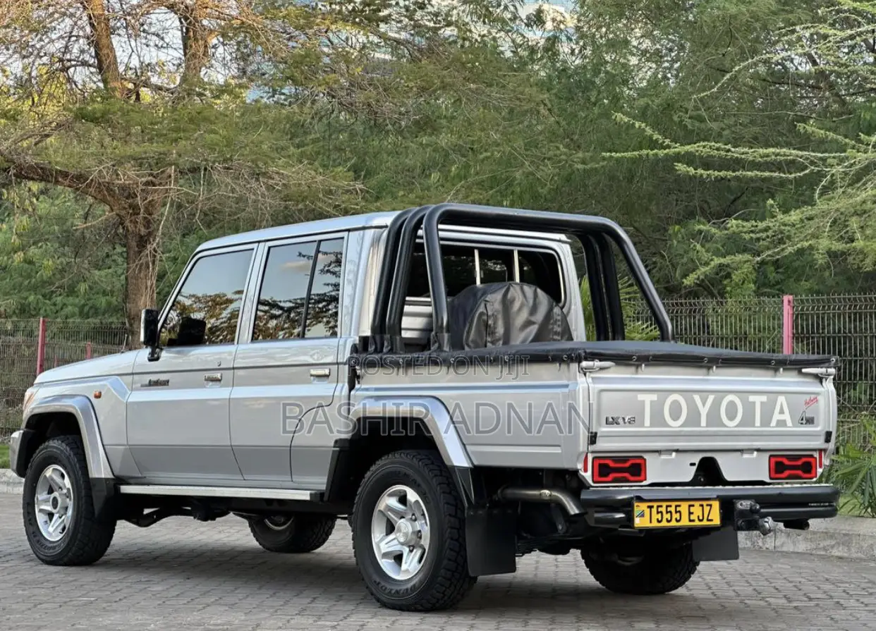 Toyota Land Cruiser 2020 Silver