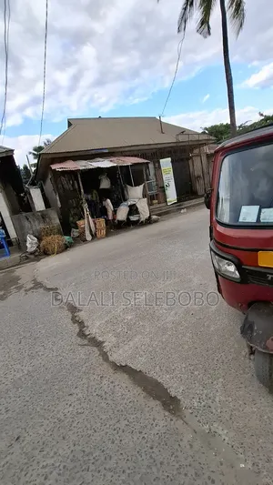 4bdrm Bungalow in Ubungo Msewe, Kinondoni for sale