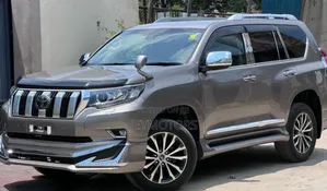 Toyota Land Cruiser Prado 2019 Gray