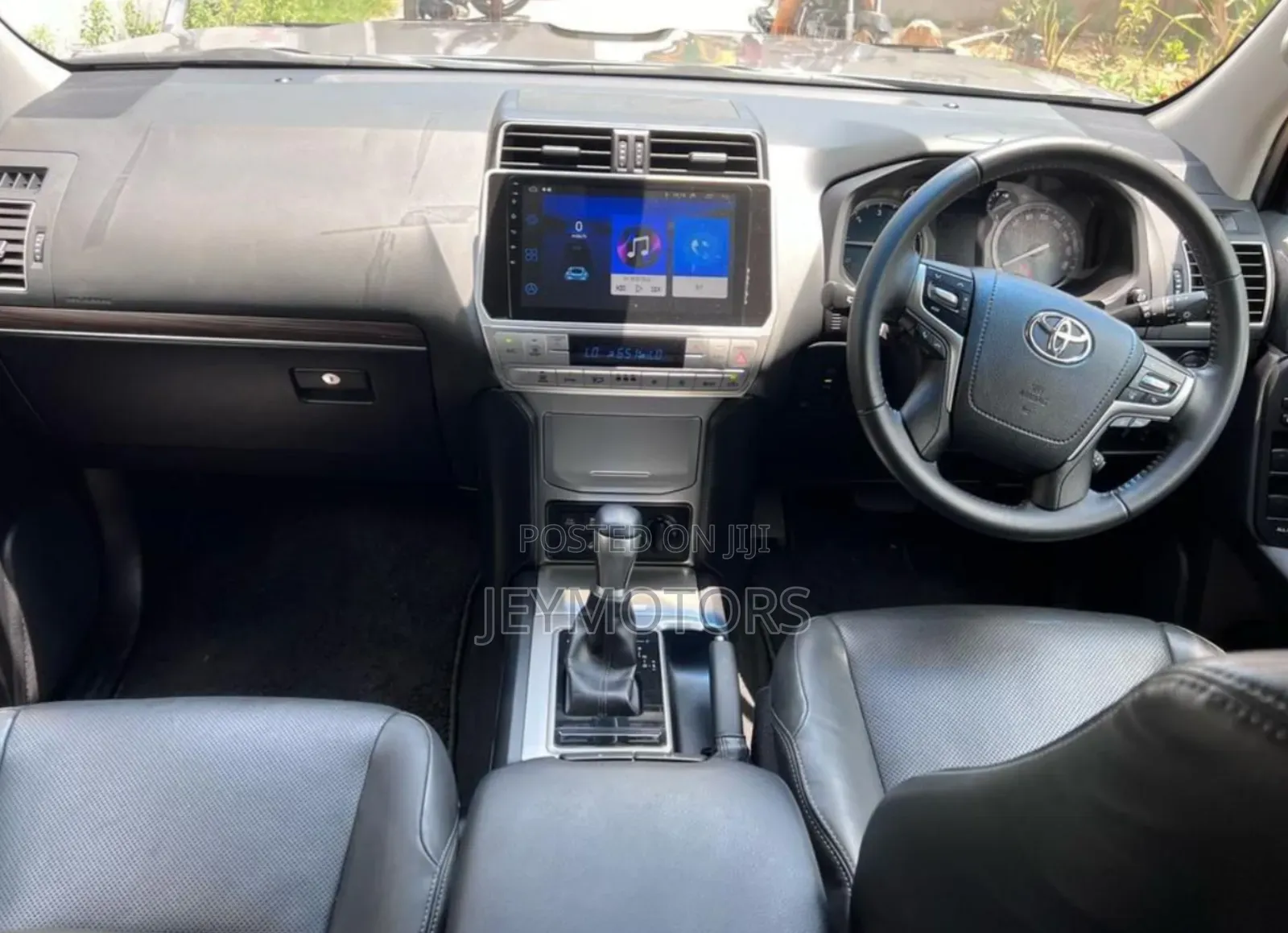 Toyota Land Cruiser Prado 2019 Gray