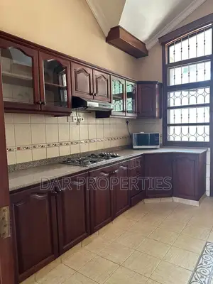3bdrm Townhouse / Terrace in Masaki for rent