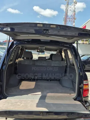Toyota Land Cruiser 2004 Black