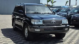 Toyota Land Cruiser 2004 Black