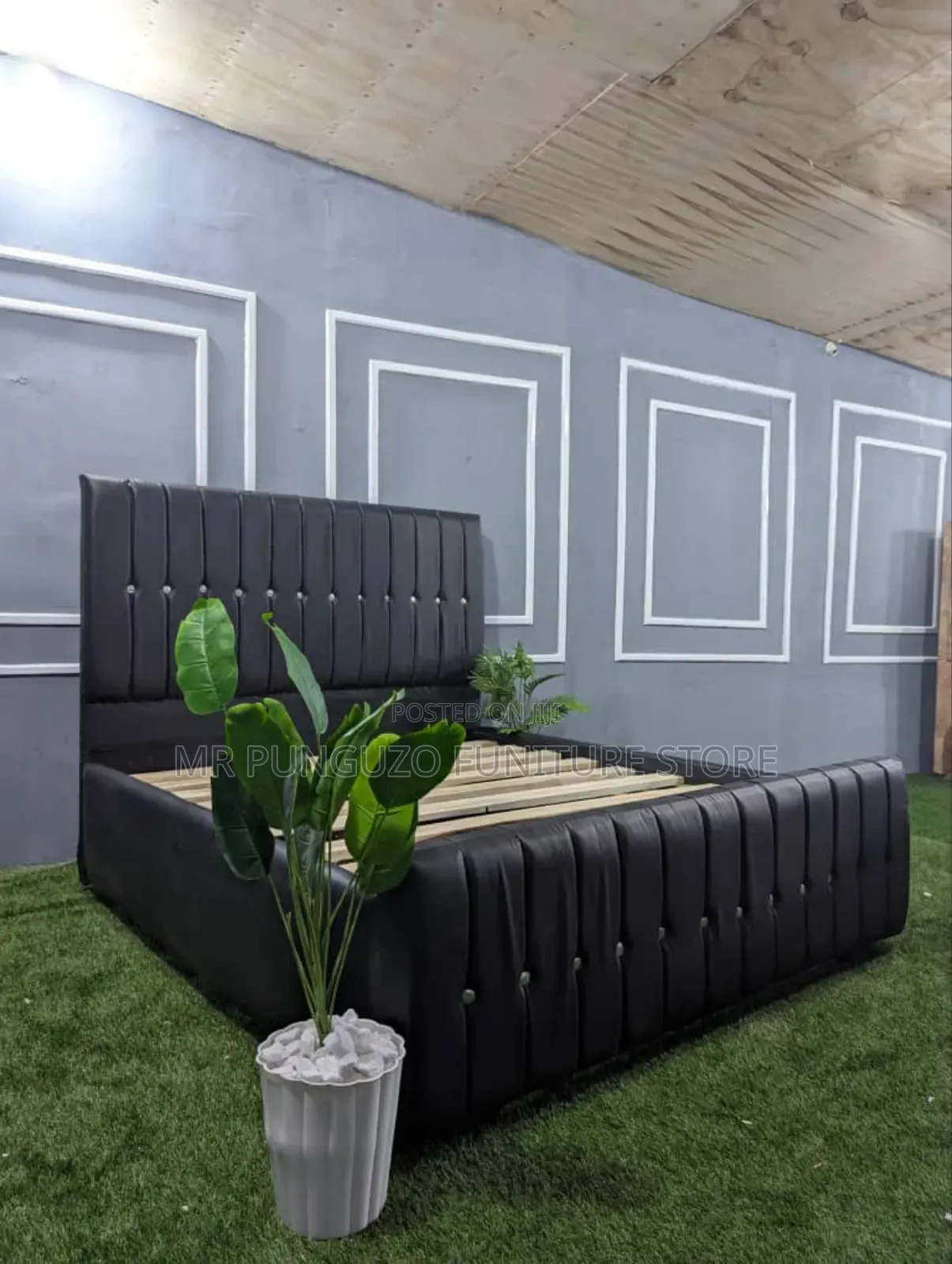 Bed Sofa 5/6 Black New Style