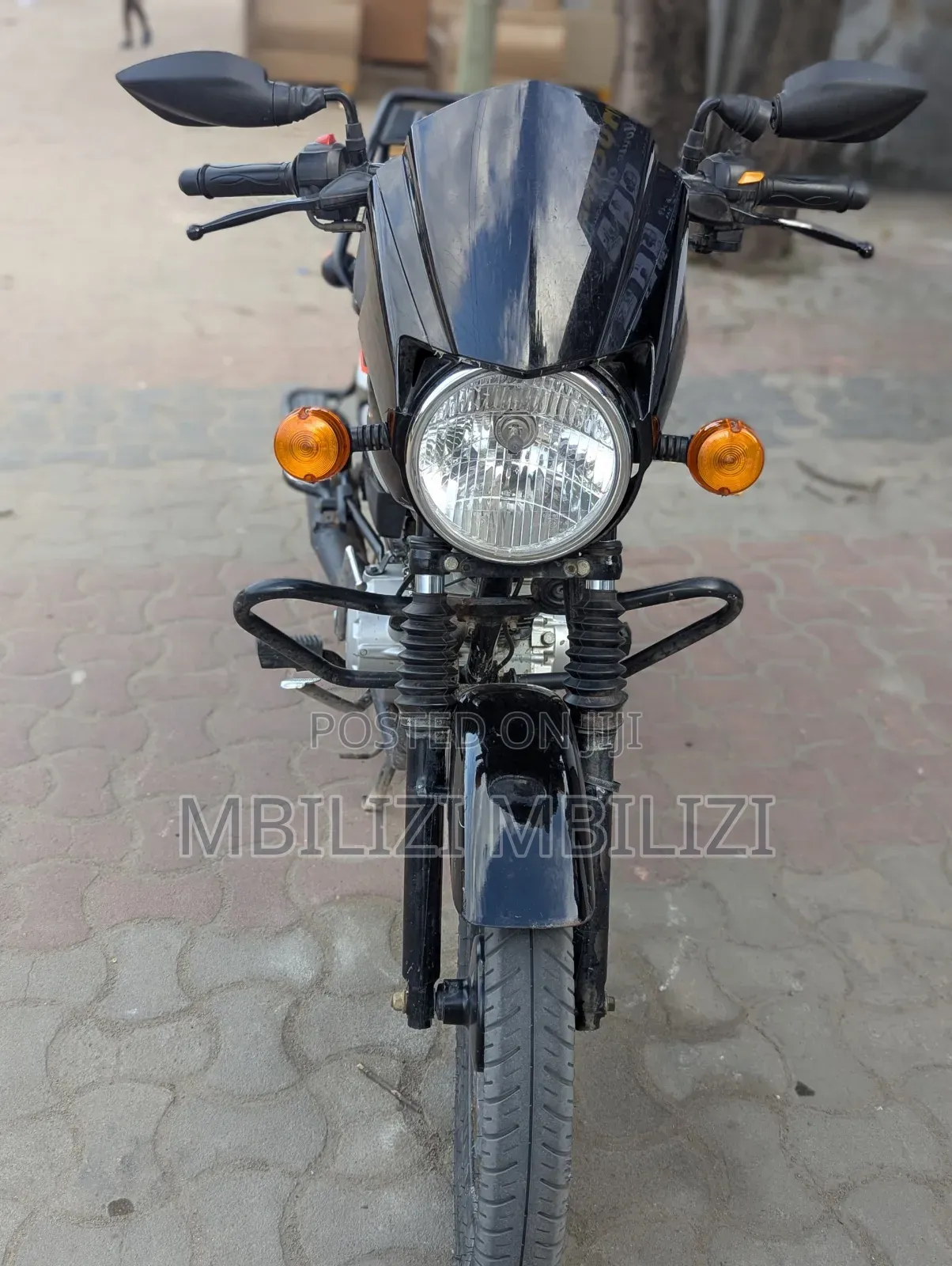 TVS HLX 125 2025 Black
