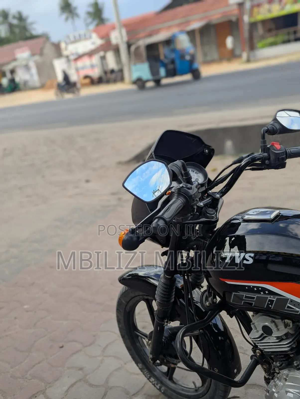 TVS HLX 125 2025 Black