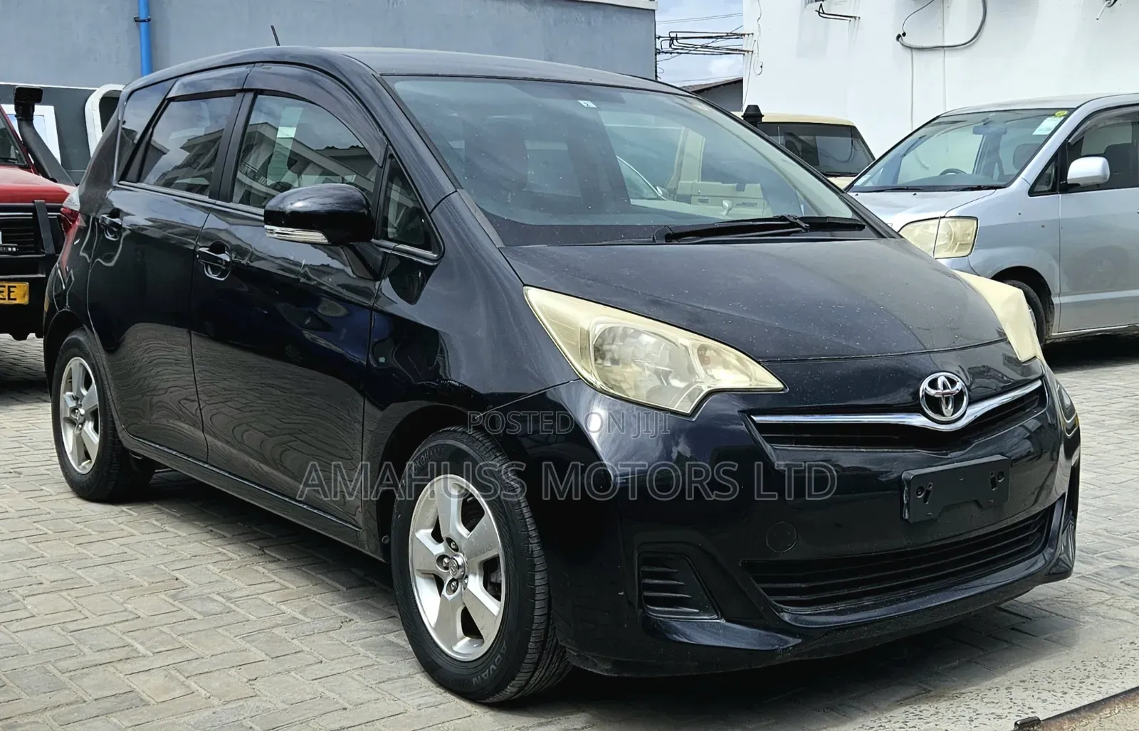 Toyota Ractis 2011 Black