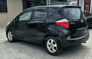 Toyota Ractis 2011 Black