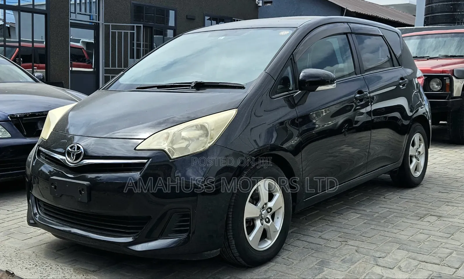 Toyota Ractis 2011 Black