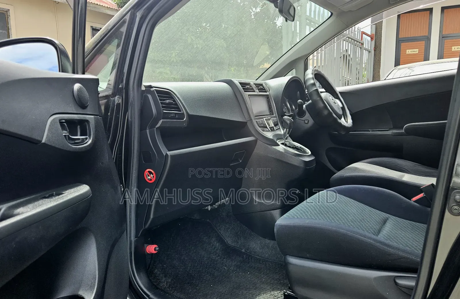 Toyota Ractis 2011 Black
