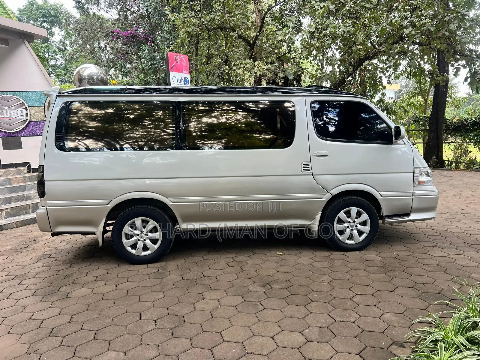 Toyota HiAce 1998 Silver
