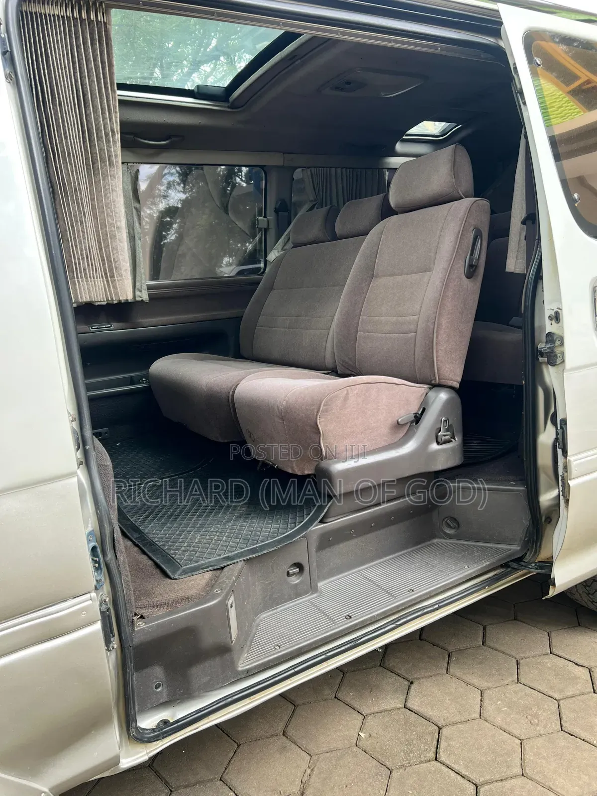 Toyota HiAce 1998 Silver