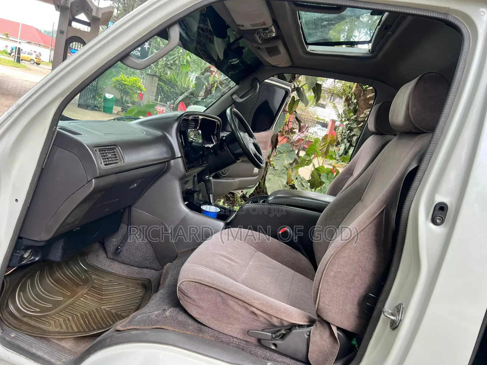 Toyota HiAce 1998 Silver