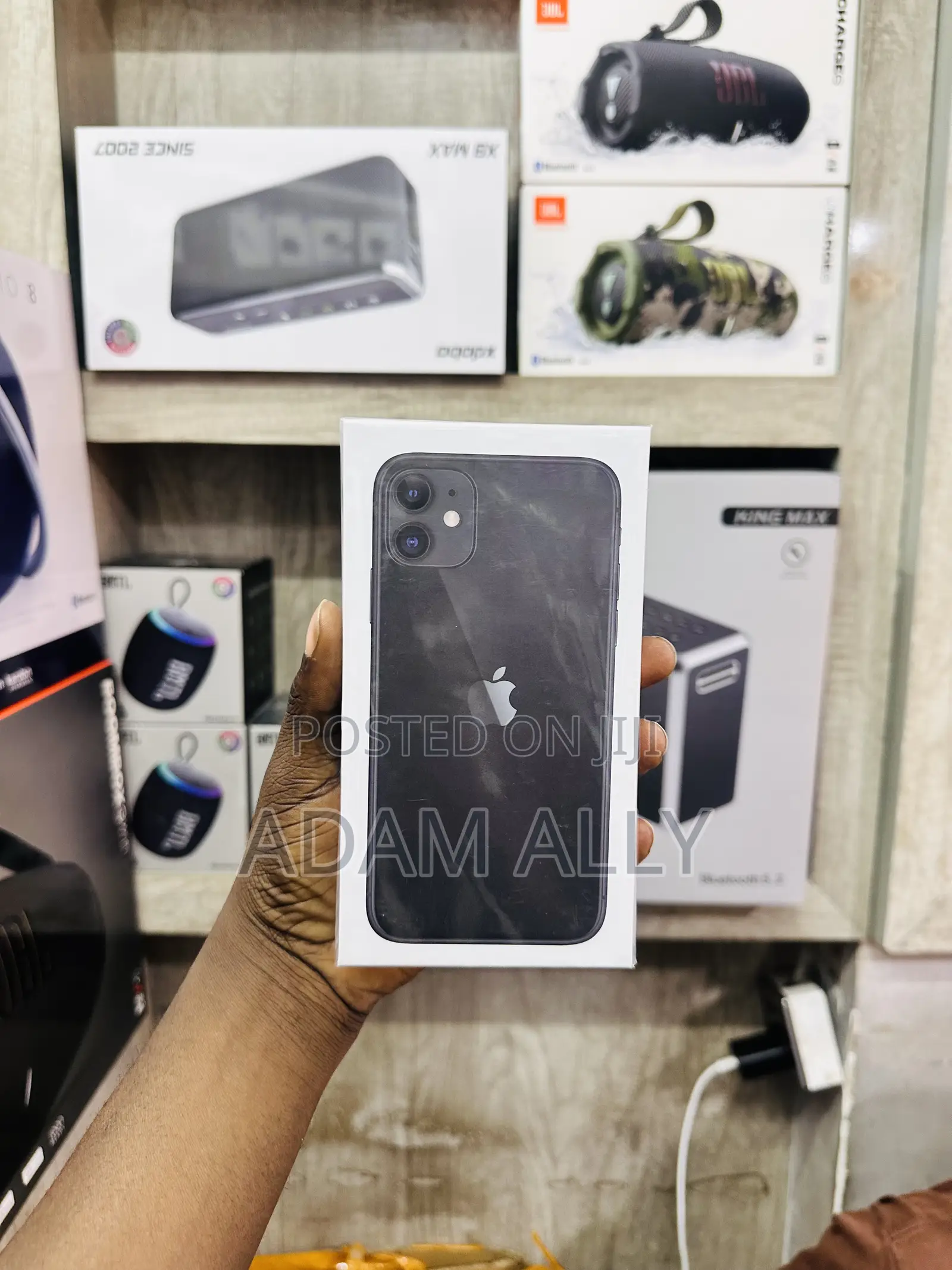 New Apple iPhone 11 128 GB Black