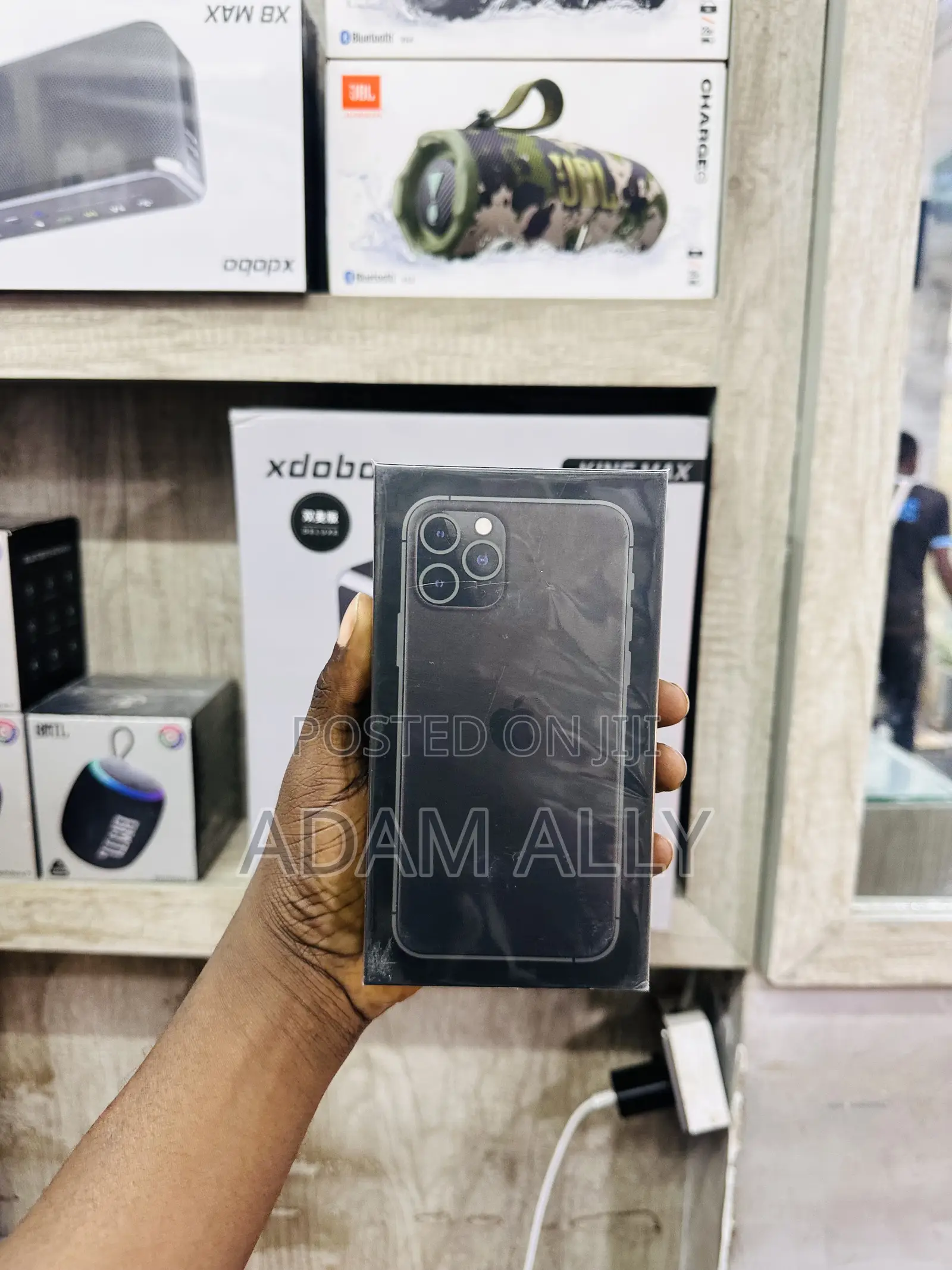 New Apple iPhone 11 Pro 64 GB Black