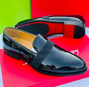 Viatu Smart and Stylish Vya Versace