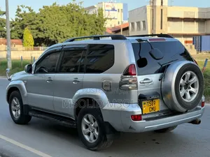 Toyota Land Cruiser Prado 2005 Silver