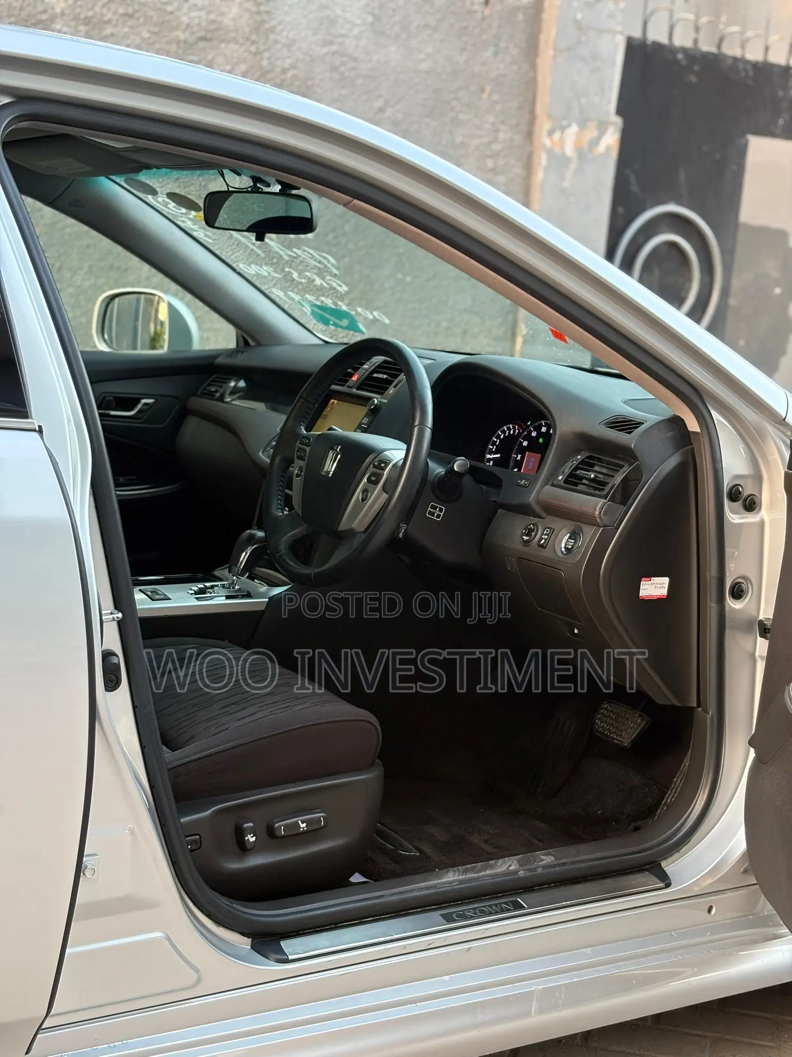 Toyota Crown 2011 Silver