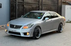 Toyota Crown 2011 Silver