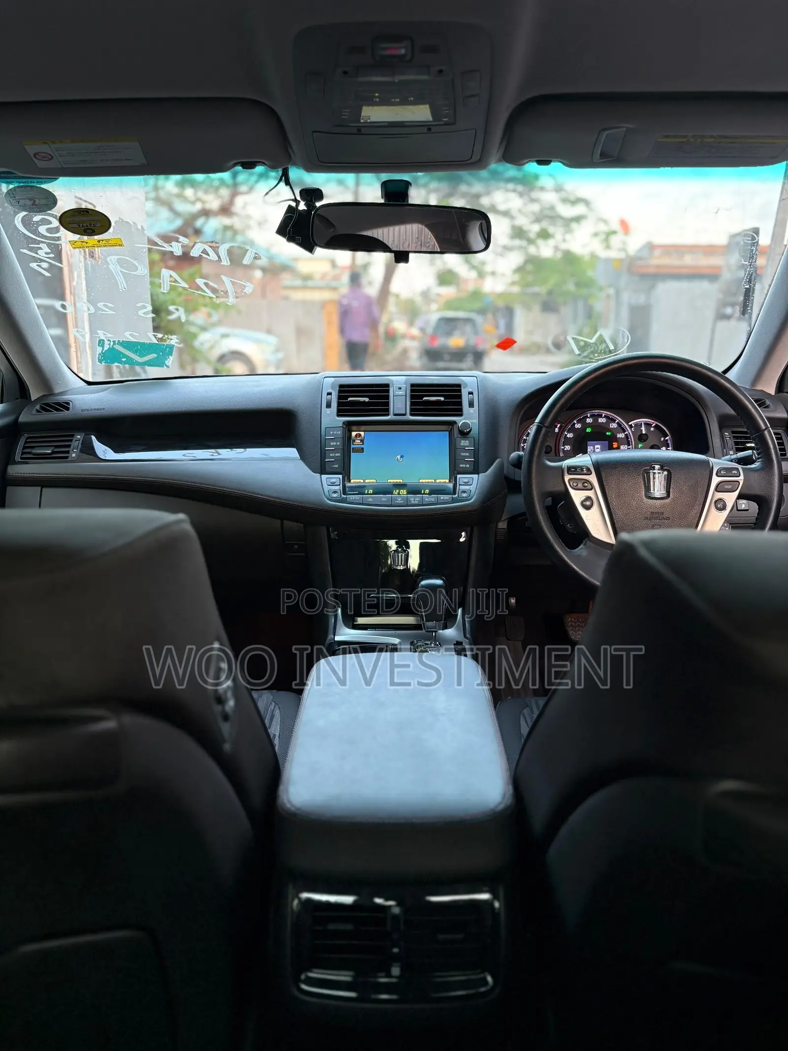 Toyota Crown 2011 Silver