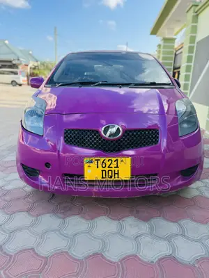 Photo - Toyota Vitz 2005 Pink