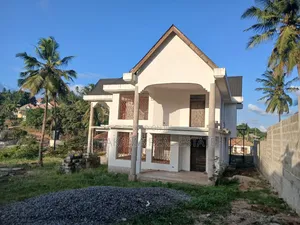4bdrm Block of Flats in Yusuph, Kinyerezi for sale