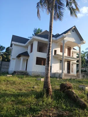 4bdrm Block of Flats in Yusuph, Kinyerezi for sale