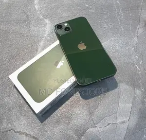New Apple iPhone 13 128 GB Green