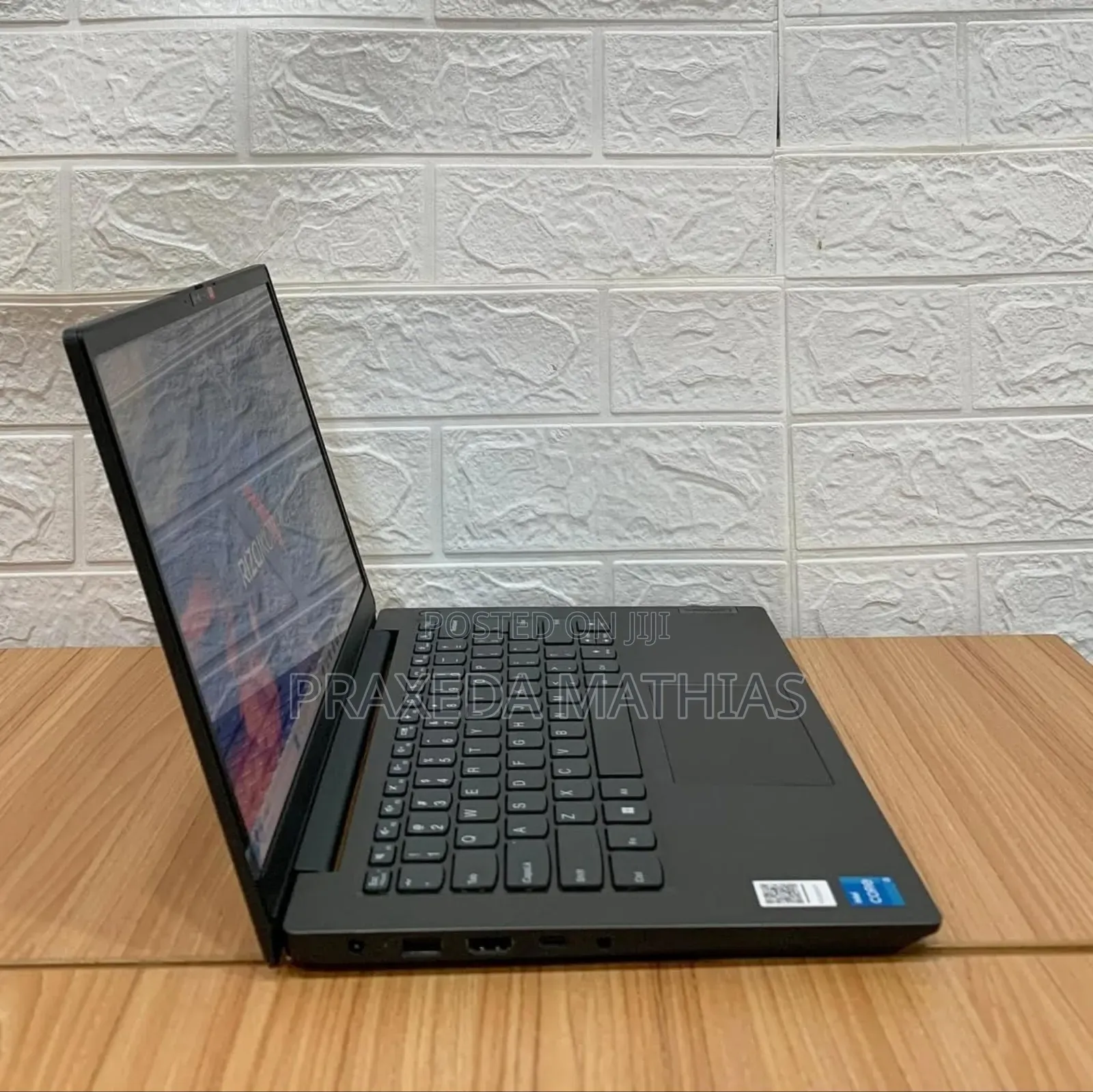 Laptop Lenovo V14 G3 IAP 8GB Intel Core I5 HDD+SSD 512GB