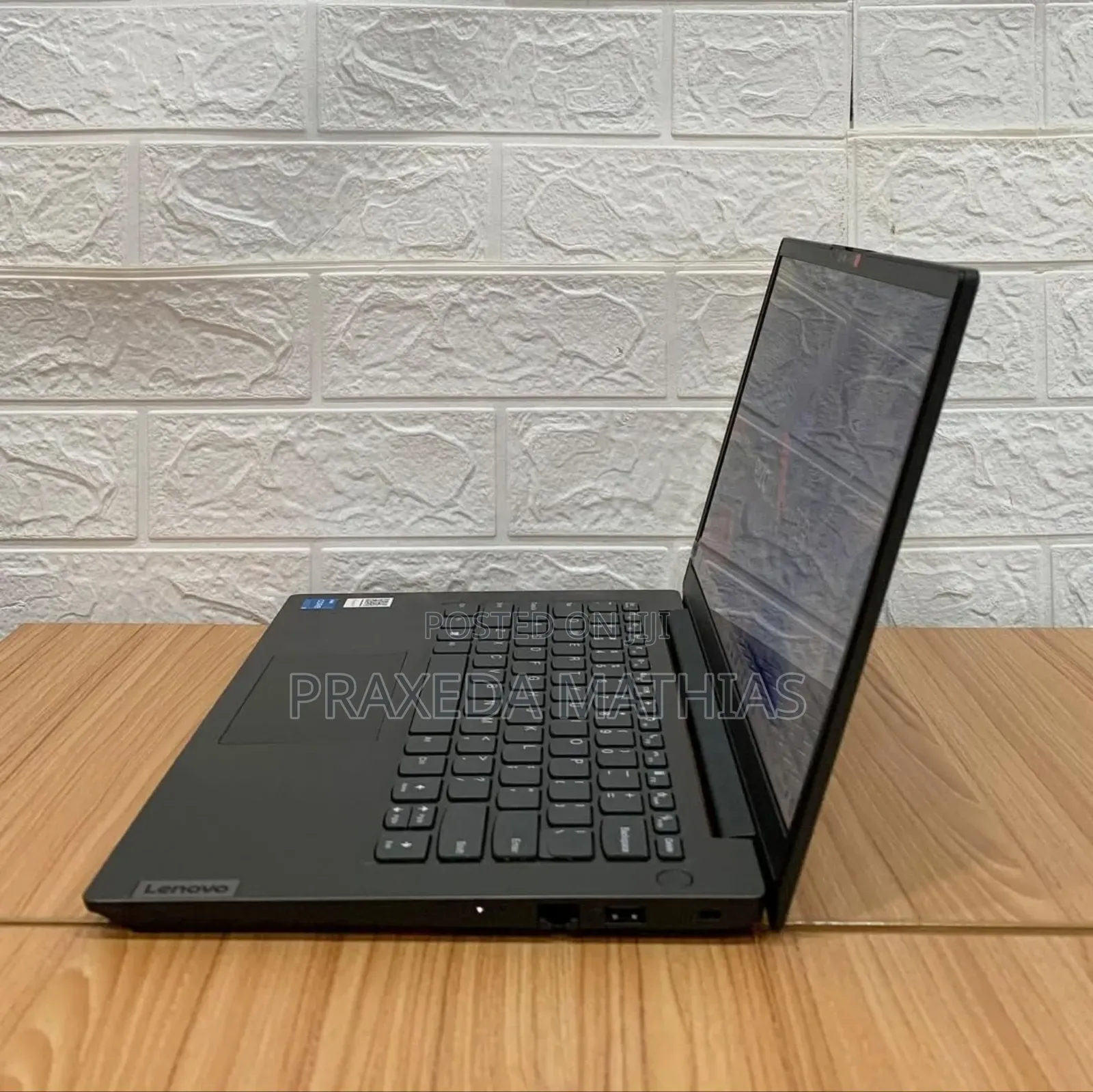 Laptop Lenovo V14 G3 IAP 8GB Intel Core I5 HDD+SSD 512GB