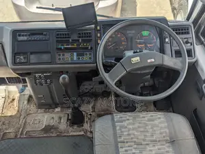 Mitsubishi Fuso Rosa 1993
