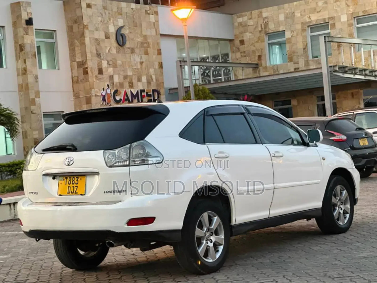 Toyota Harrier 2006 White