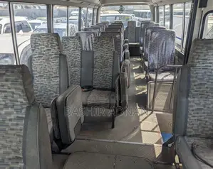 Mitsubishi Fuso Rosa 1993 White