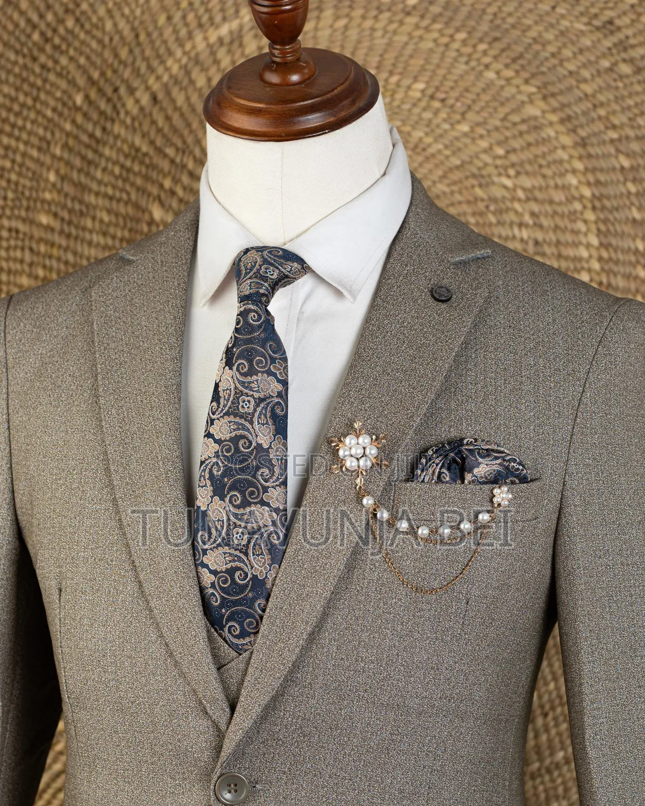 Classic Classic Suit / Quality Colour