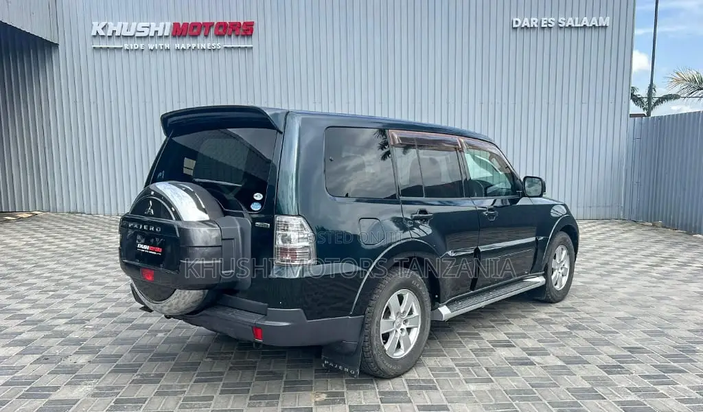 Mitsubishi Pajero 2006 Green