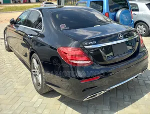 Mercedes-Benz E250 2017 Black