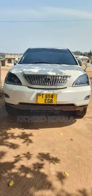 Photo - Toyota Harrier 2007 White