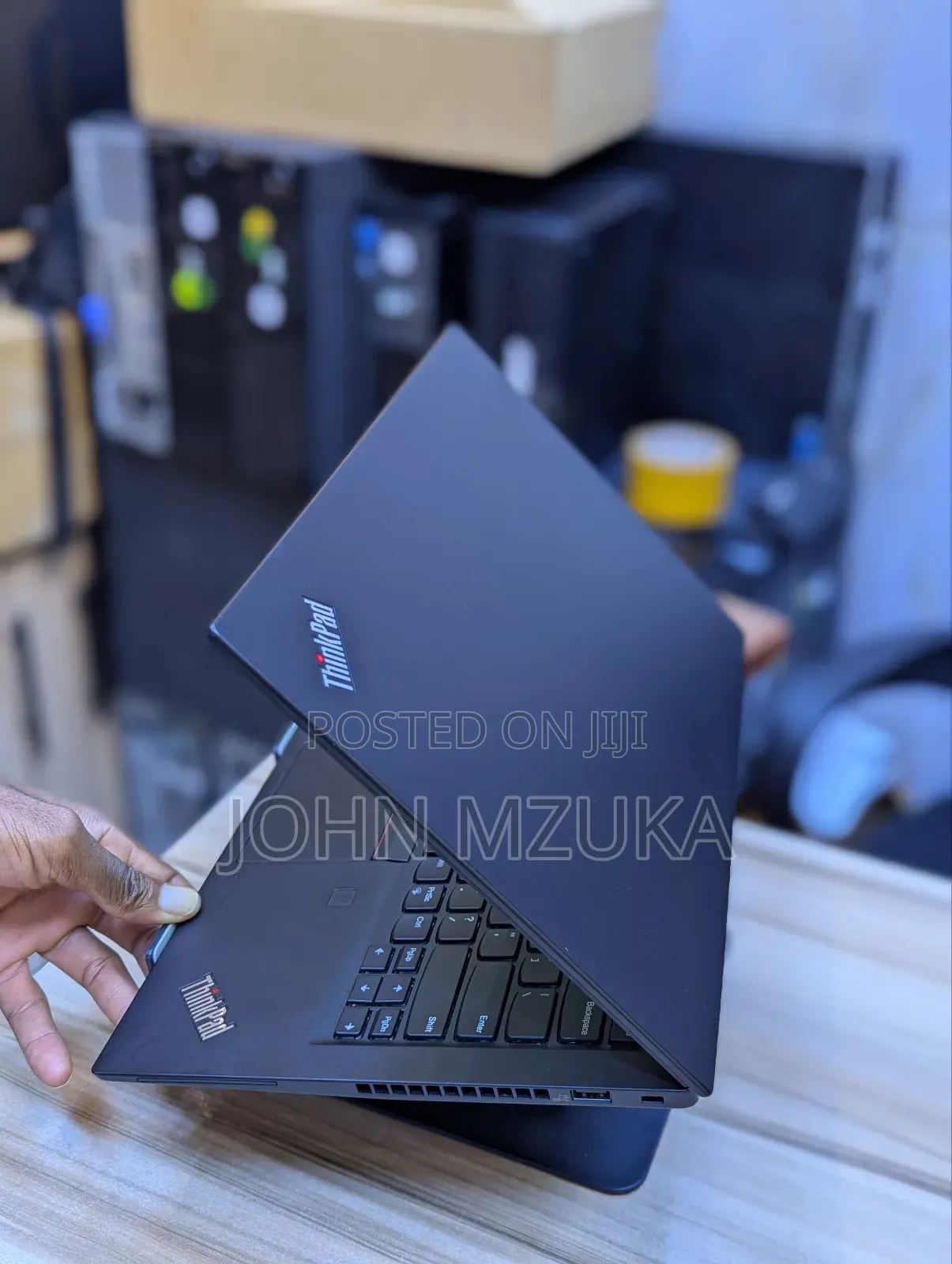 New Laptop Lenovo Thinkpad T490s 16GB Intel Core I5 SSD 256GB