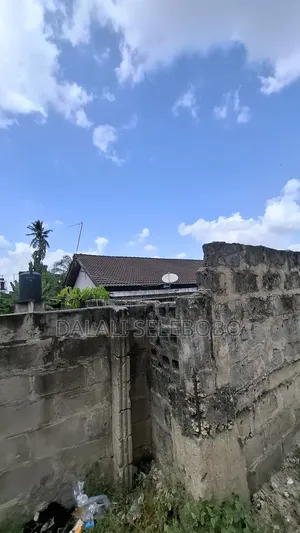 6bdrm Bungalow in Sinza Kwa Manyola for sale