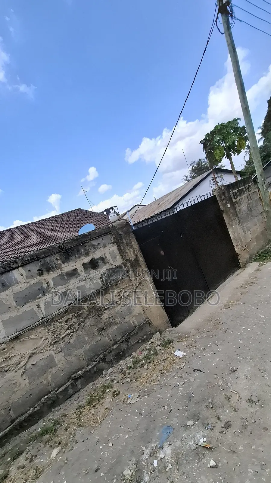 6bdrm Bungalow in Sinza Kwa Manyola for sale