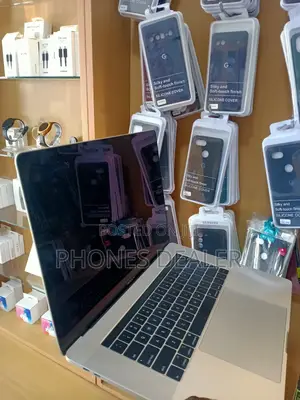 Laptop Apple MacBook Pro 2019 32GB Intel Core I9 SSD 1T