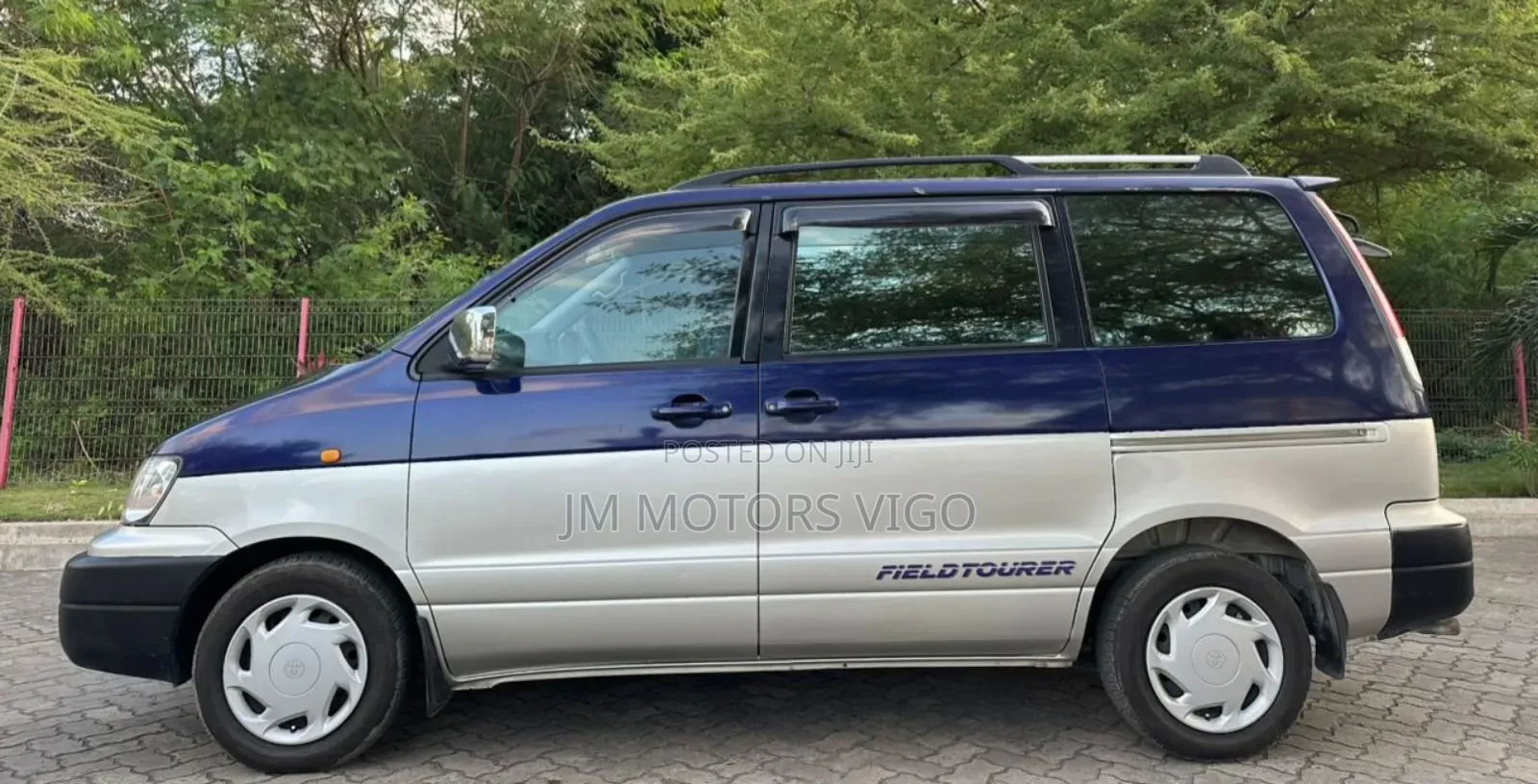 Toyota Noah 2002 Blue