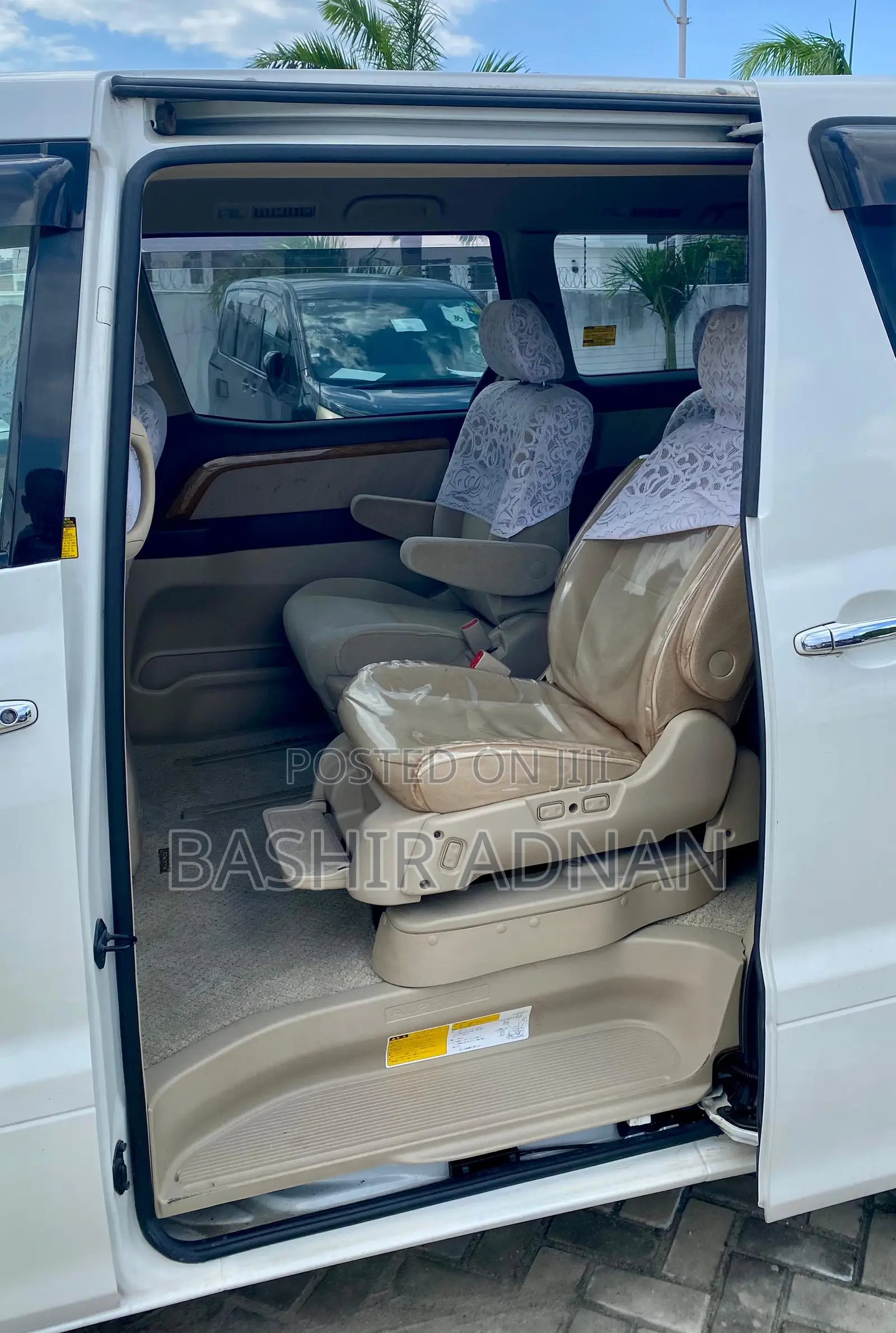 Toyota Alphard 2.4 Petrol FWD 2007 Off white