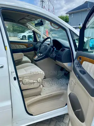 Toyota Alphard 2.4 Petrol FWD 2007 Off white