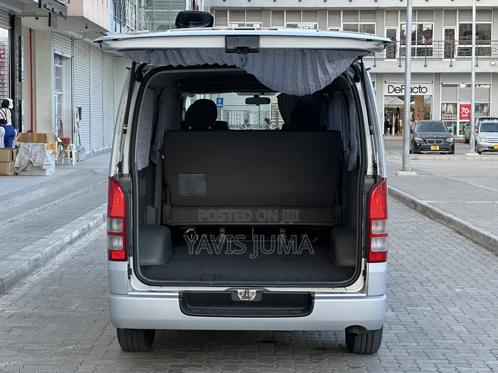 Toyota HiAce 2006 Silver