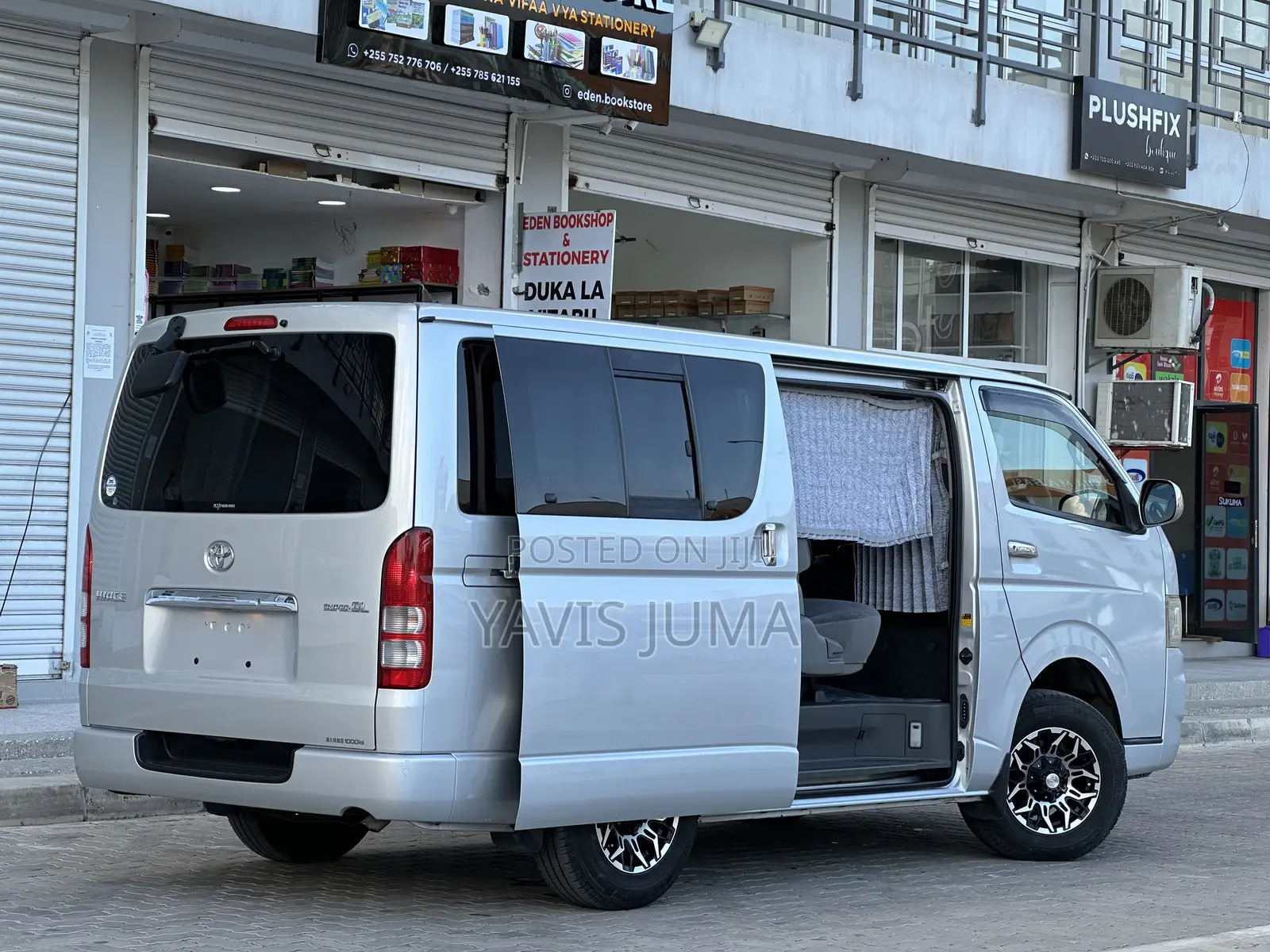 Toyota HiAce 2006 Silver